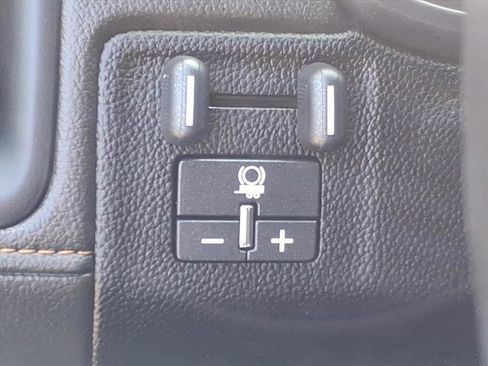 Used 2022 GMC Canyon AT4 w/ Trailering Package image 14