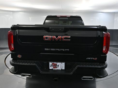 Used 2022 GMC Sierra 1500 AT4 w/ AT4 Premium Package AWD/4WD image 7