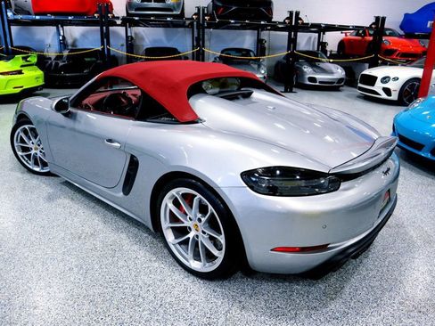 Used 2023 Porsche 718 Boxster Spyder RWD image 10