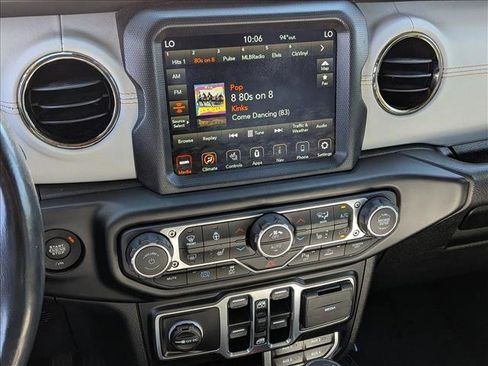 Used 2021 Jeep Wrangler Unlimited Sahara AWD/4WD image 15