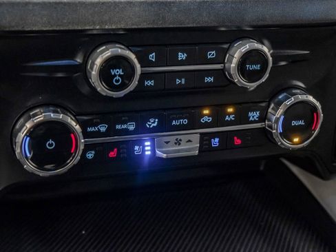 Used 2024 Ford F350 Limited w/ FX4 Off-Road Package AWD/4WD image 29