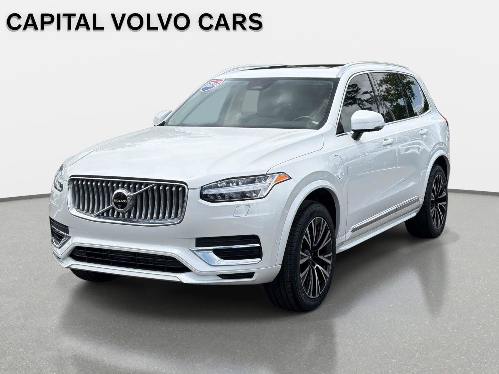 Used 2025 Volvo XC90 T8 Plus w/ Protection Package Premier AWD/4WD image 1