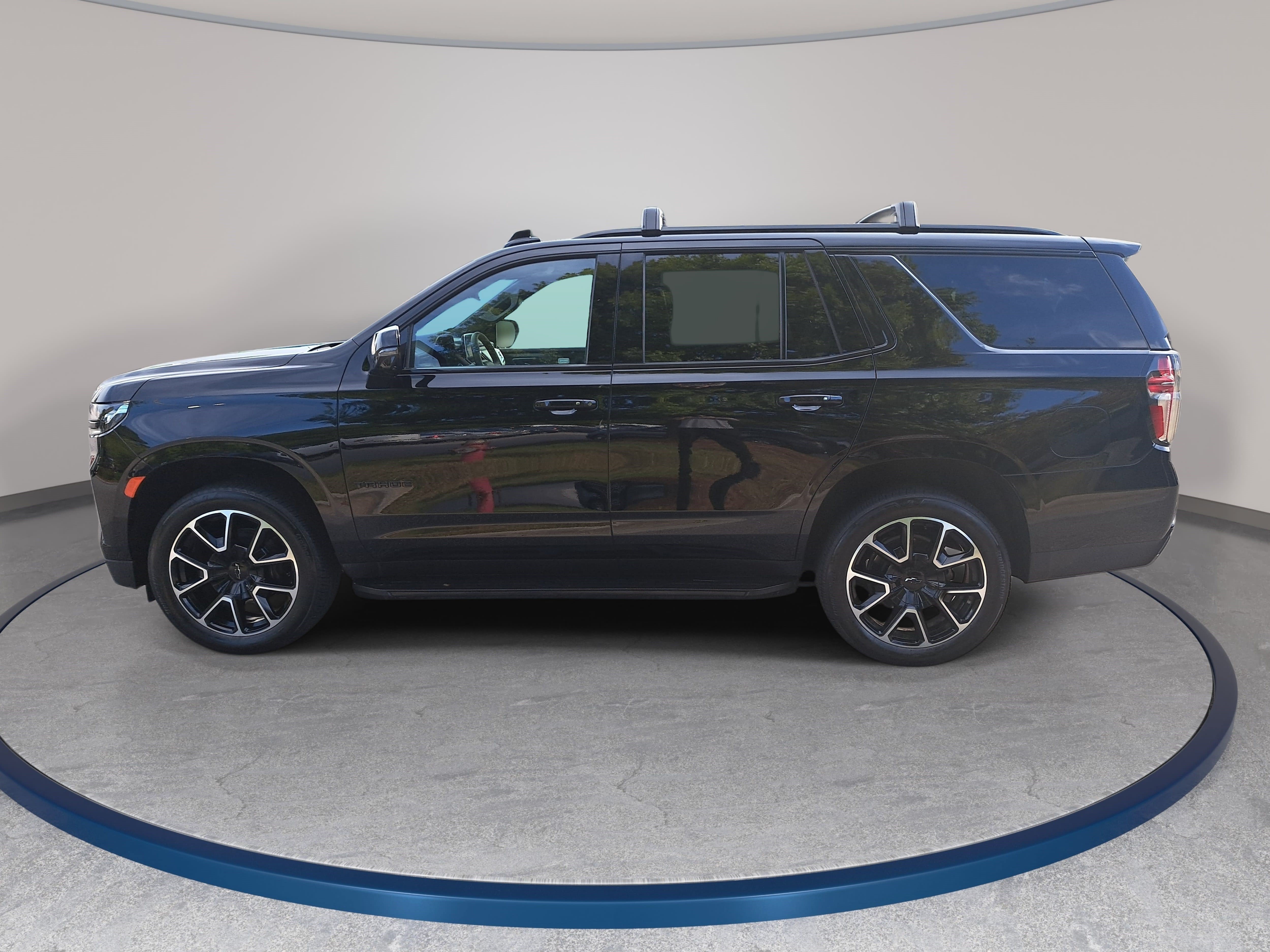 Used 2024 Chevrolet Tahoe RST w/ Luxury Package AWD/4WD image 8