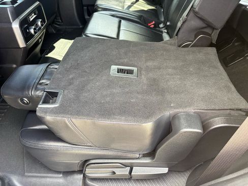 Used 2019 Ford Expedition XLT w/ Equipment Group 201A AWD/4WD image 35