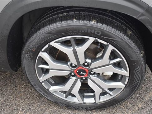 Certified 2023 Kia Seltos SX w/ SX Sunroof Package image 11