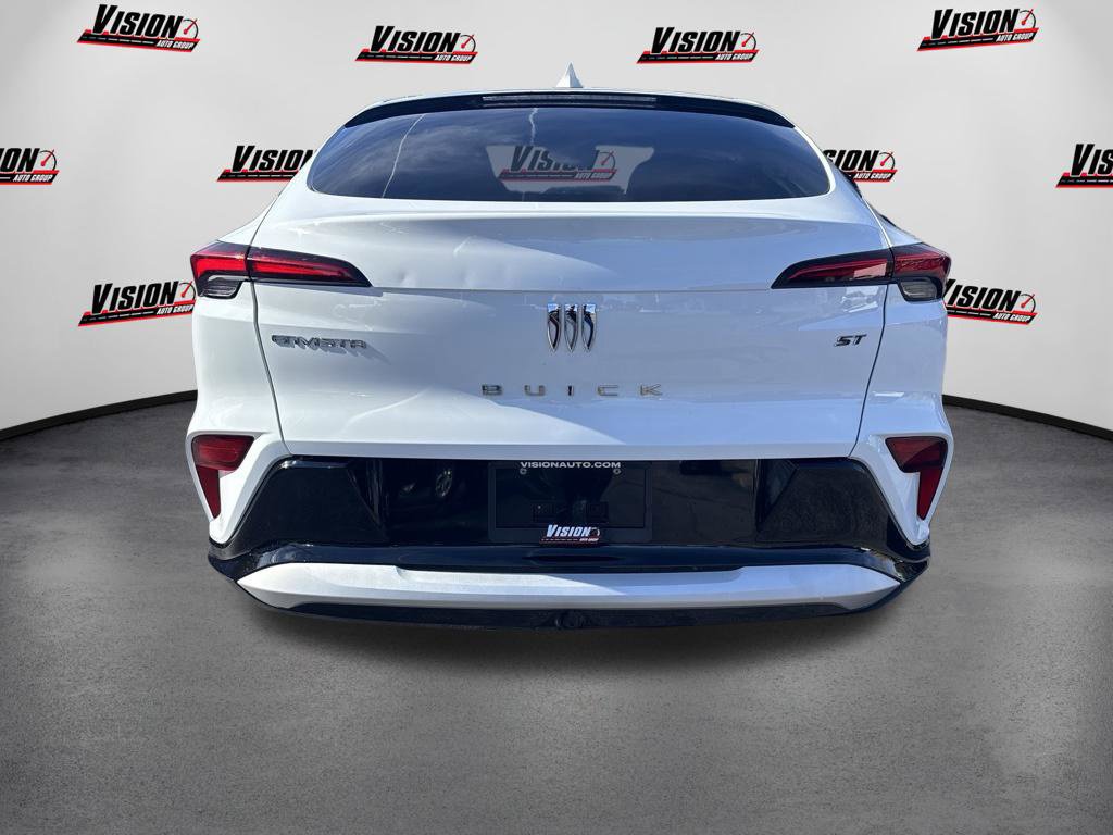 Used 2024 Buick Envista Sport Touring w/ Convenience I Package FWD image 4