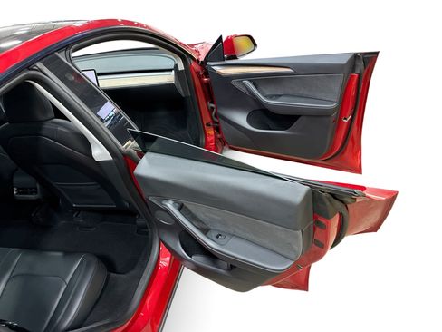 Certified 2023 Tesla Model Y AWD image 12