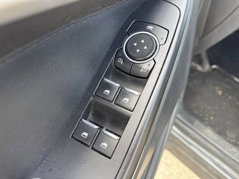 Used 2020 Ford Explorer XLT AWD/4WD image 26