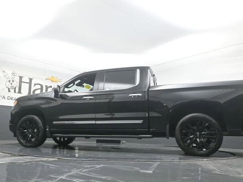 Used 2022 Chevrolet Silverado 1500 High Country w/ High Country Premium Package image 54