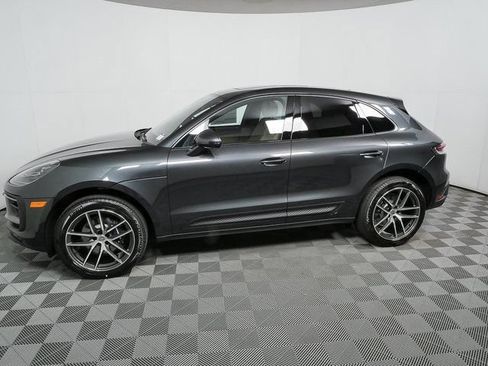 Certified 2026 Porsche Macan AWD/4WD image 2