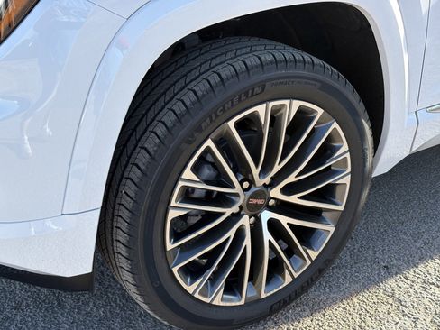 New 2026 GMC Terrain Denali w/ LPO, Floor Liner Package image 9