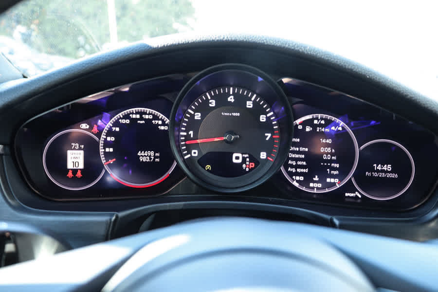 Used 2023 Porsche Panamera RWD image 22