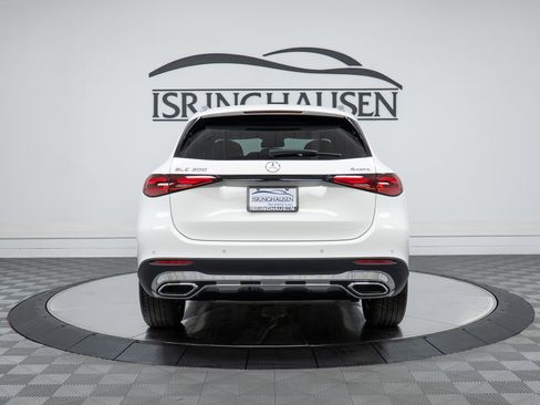 Used 2025 Mercedes-Benz GLC 300 4MATIC image 6