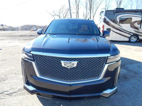 Used 2022 Cadillac Escalade Premium Luxury w/ LPO, Radiant Package image 8