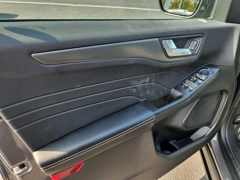 New 2026 Ford Escape SE image 27