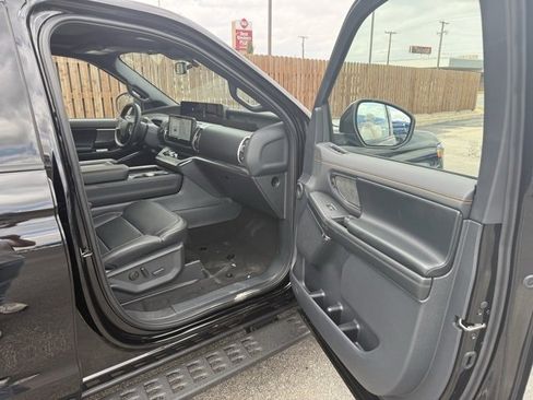 New 2026 Ford Expedition Tremor image 12