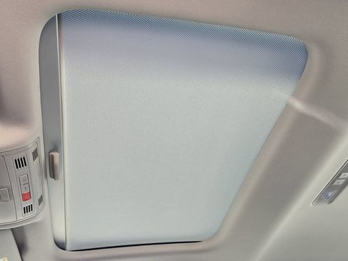 New 2026 Volkswagen Jetta SE FWD image 23