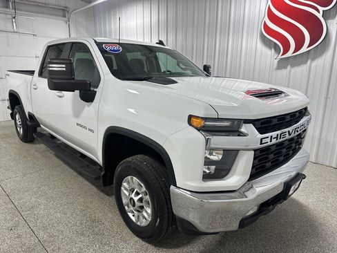 Used 2020 Chevrolet Silverado 2500 LT w/ Convenience Package image 2
