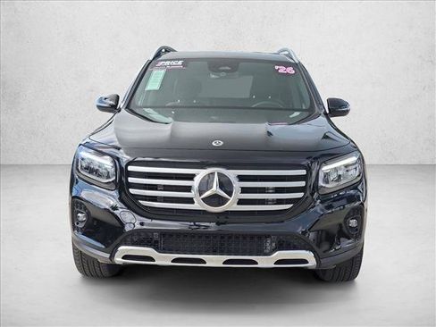 Used 2026 Mercedes-Benz GLB 250 image 2