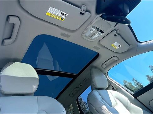 Used 2023 Volvo XC60 T8 Plus w/ Protection Package Premier image 25