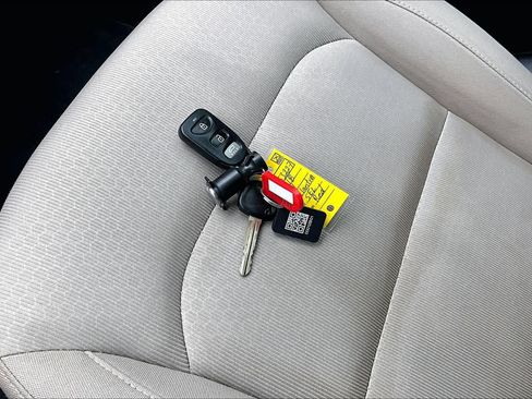 Used 2018 Hyundai Elantra SEL w/ Cargo Package image 13