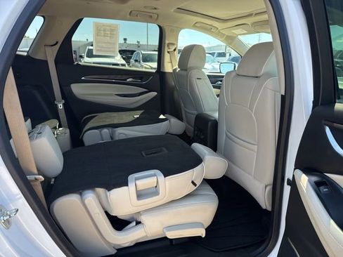 Used 2024 Buick Enclave Avenir w/ Avenir Technology Package AWD/4WD image 49