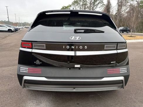 Used 2025 Hyundai Ioniq 5 SEL image 9