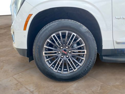 New 2026 GMC Yukon XL Elevation image 29