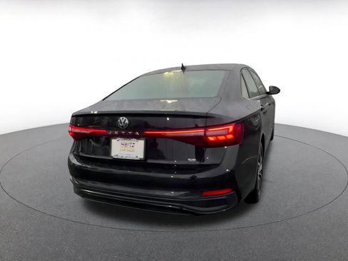 Used 2025 Volkswagen Jetta SE image 16