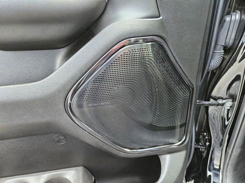 Used 2025 RAM 1500 Limited AWD/4WD image 20