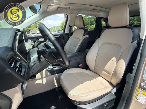 Used 2021 Ford Escape SEL w/ Technology Package FWD image 12