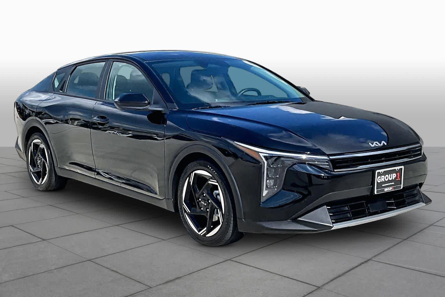 Used 2025 Kia K4 EX FWD image 3