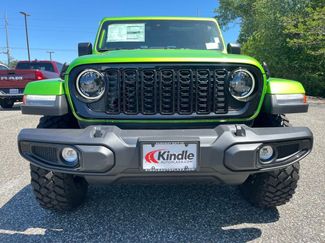 New 2025 Jeep Gladiator Sport AWD/4WD video 2