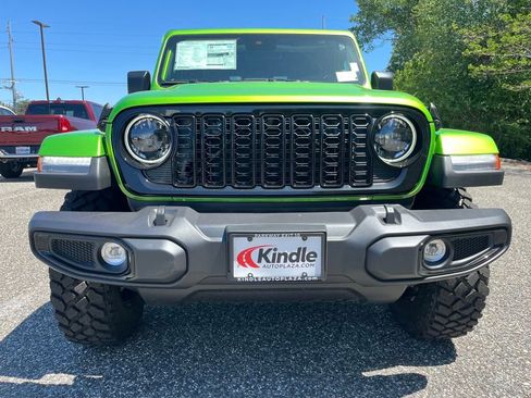 New 2025 Jeep Gladiator Sport AWD/4WD image 2