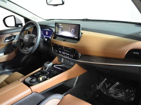 Certified 2025 Nissan Rogue Platinum AWD/4WD image 38