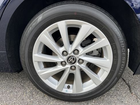 Certified 2022 Toyota Camry LE image 30