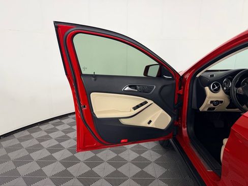 Used 2017 Mercedes-Benz GLA 250 4MATIC image 22