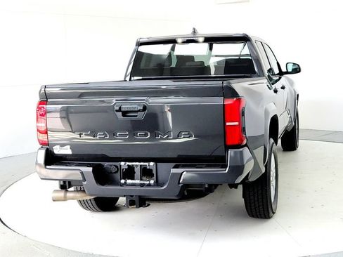 Certified 2025 Toyota Tacoma SR5 AWD/4WD image 5