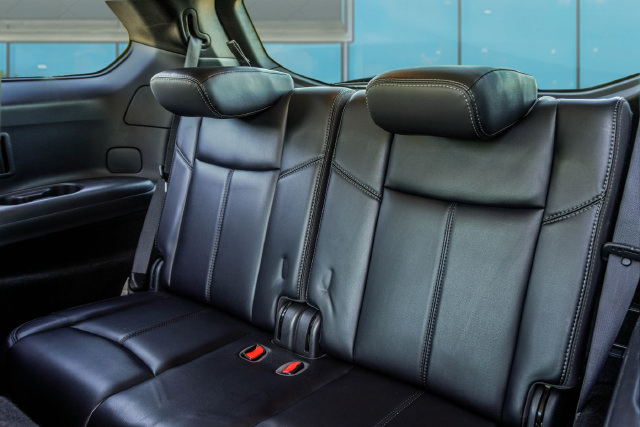 Used 2019 Nissan Pathfinder SL FWD image 10