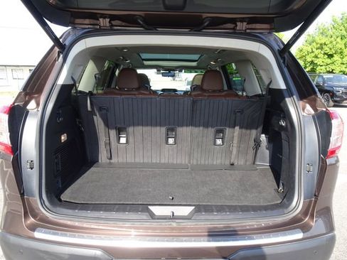 Used 2019 Subaru Ascent Touring w/ Popular Package #3 AWD/4WD image 31