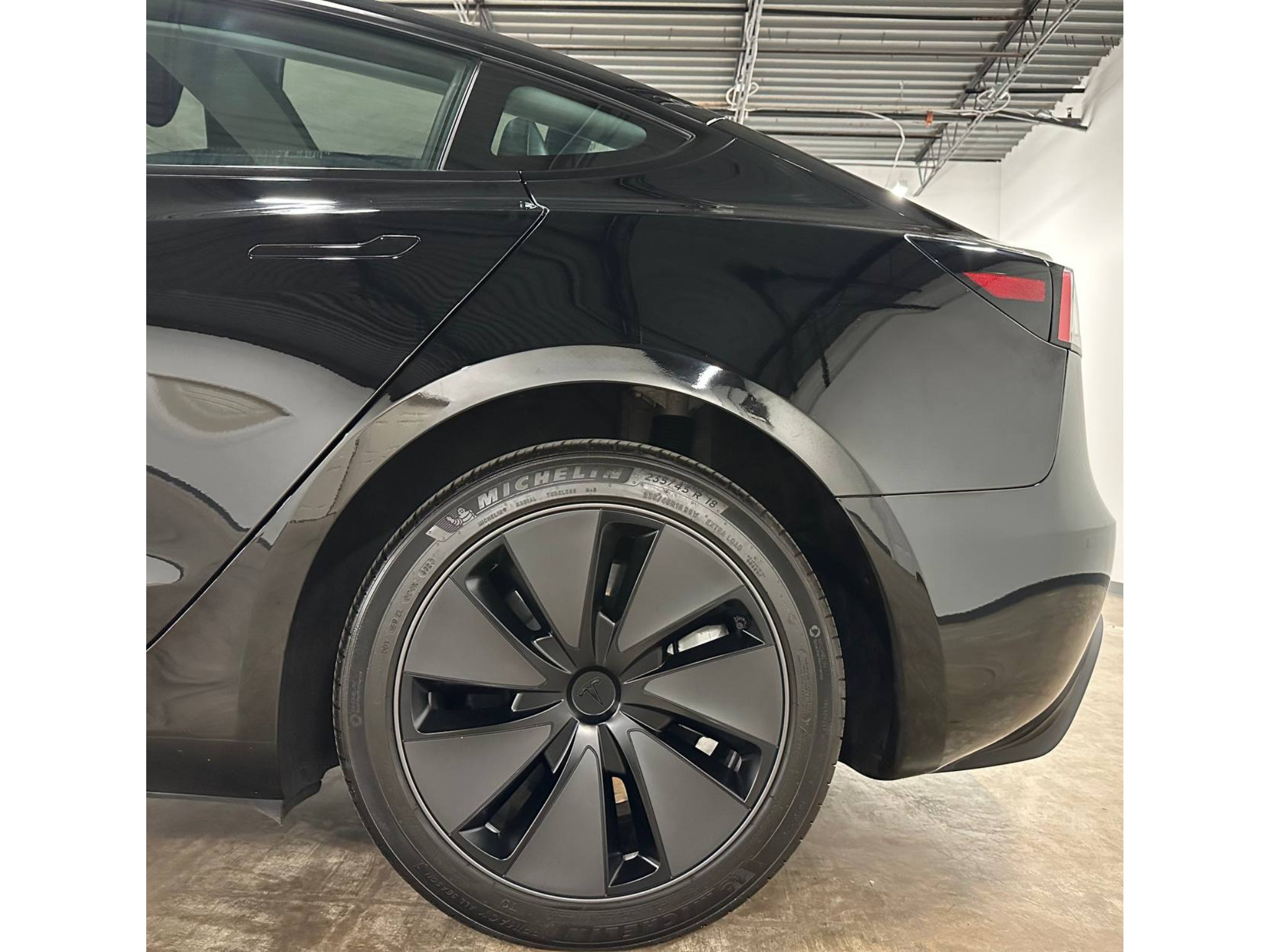 Used 2025 Tesla Model 3 RWD image 9