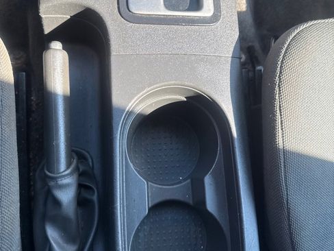 Used 2015 Nissan Frontier SV image 13