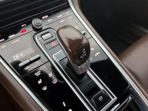 Used 2018 Porsche Panamera 4S AWD/4WD image 15