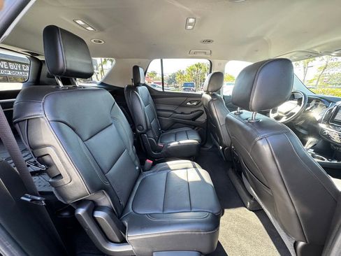 Used 2018 Chevrolet Traverse Premier w/ Driver Confidence II Package image 16