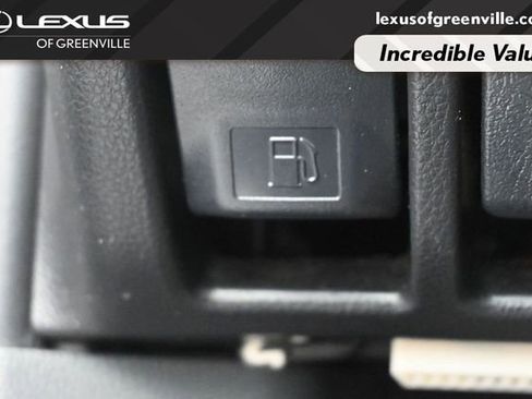 Used 2019 Toyota RAV4 XLE w/ Convenience Package FWD image 15
