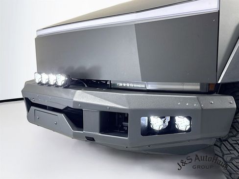 Used 2024 Tesla Cybertruck Cyberbeast AWD/4WD image 44