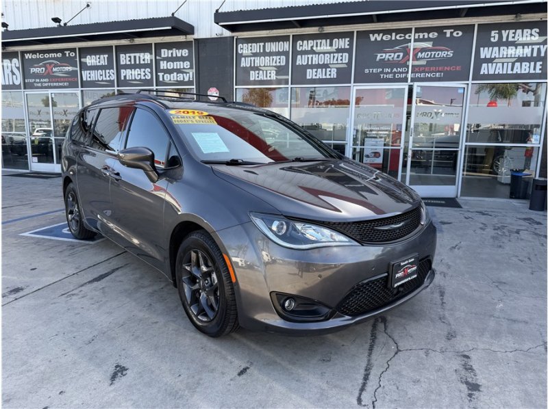 Used 2019 Chrysler Pacifica Touring-L Plus w/ Advanced Safetytec Group FWD image 66