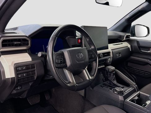 Used 2024 Toyota Tacoma TRD Off-Road image 18