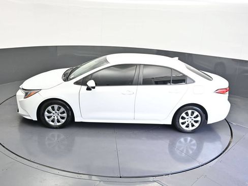 Used 2021 Toyota Corolla LE FWD image 16