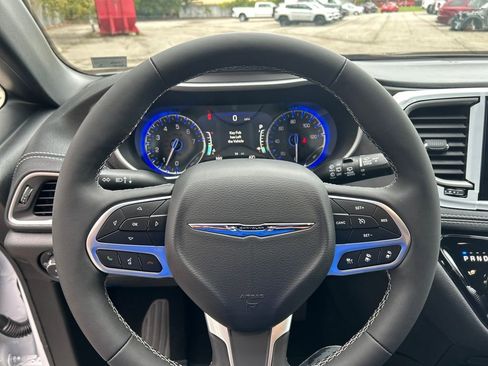 New 2026 Chrysler Pacifica Select image 14